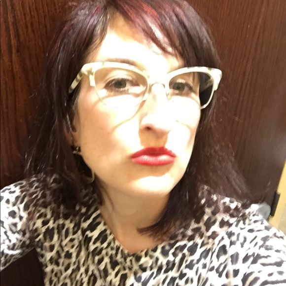 Meet your Posher, Anne - Picture 3 of 3